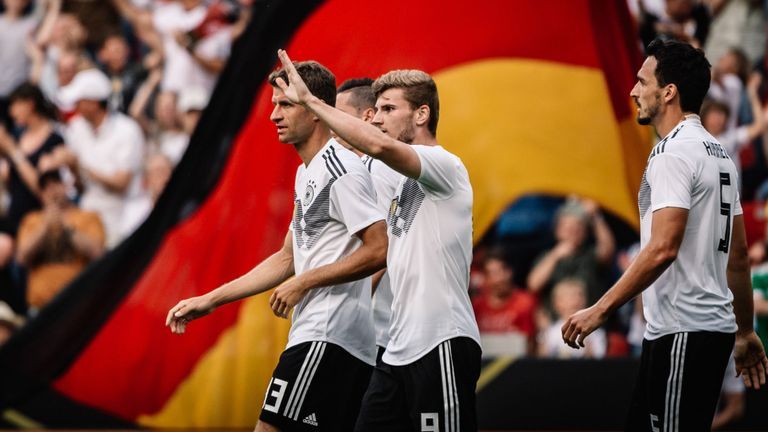 Đức giành quyền đăng cai EURO 2024