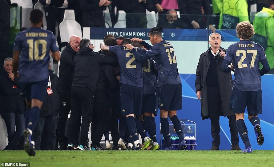 M.U thắng ngược đầy bất ngờ trên sân Juventus