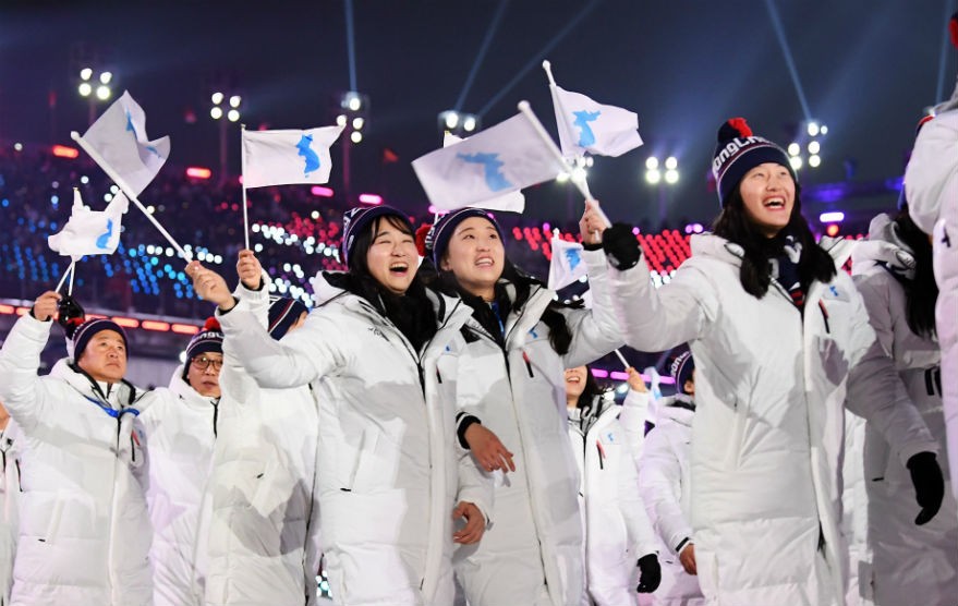  Vận động viên Triều Tiên và Hàn Quốc cùng đứng chung dưới một lá cờ 
