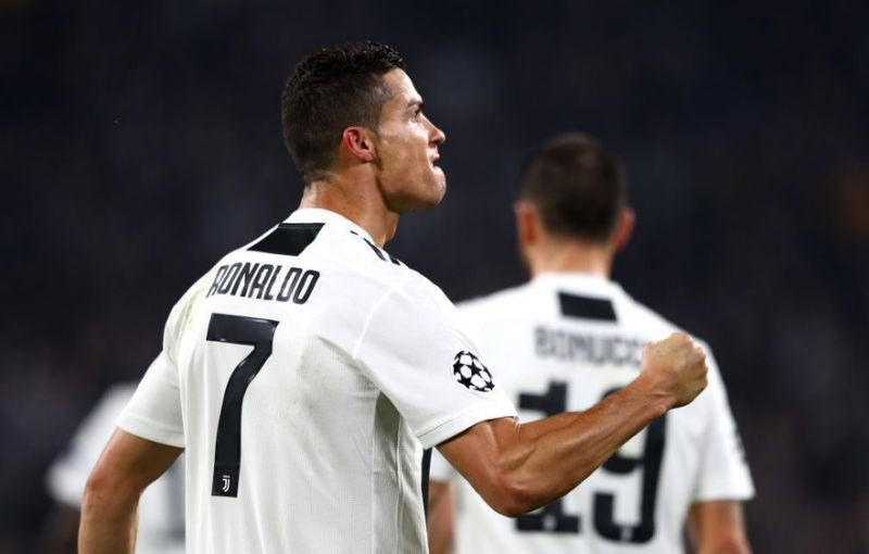 Cristiano Ronaldo có nguy cơ vắng mặt ở trận đấu với Ajax
