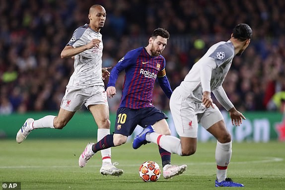 Messi lập cú đúp, Barcelona đặt một chân vào chung kết