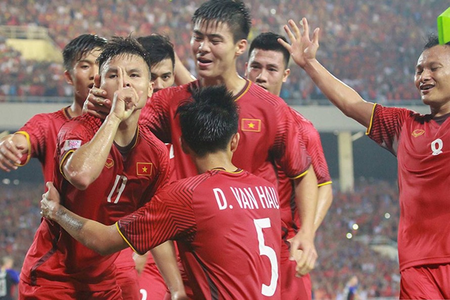 Tuyển Việt Nam thăng hạng FIFA, bỏ xa tuyển Thái Lan