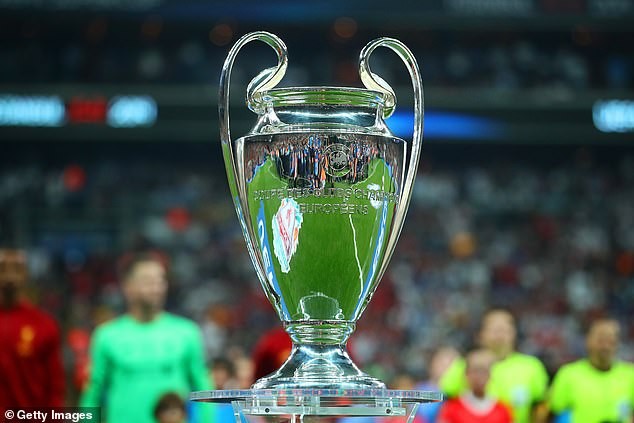 Champions League và Europa League vẫn chưa xác định ngày trở lại.