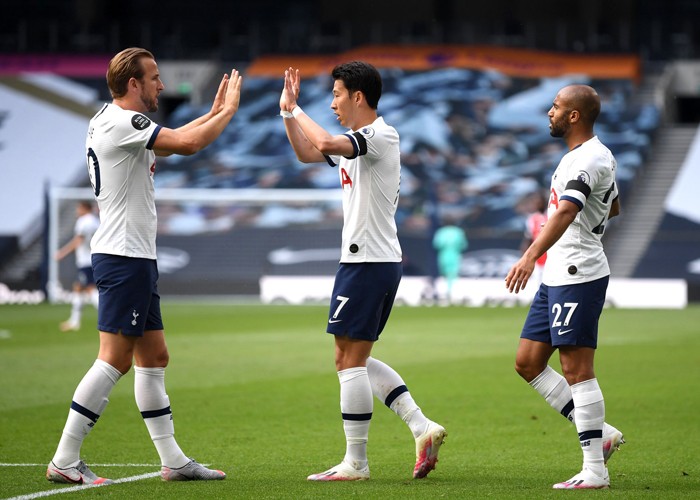 Hạ Leicester, Tottenham đã mở đường để M.U vào top 4