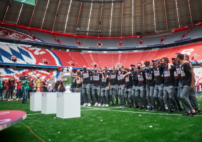 Bayern Munich ăn mừng cú ăn 3 ở sân Allianz Arena