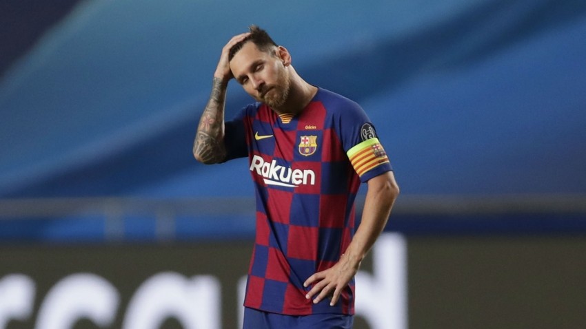 Thực hư tin PSG chiêu mộ Messi, rục rịch in áo đấu