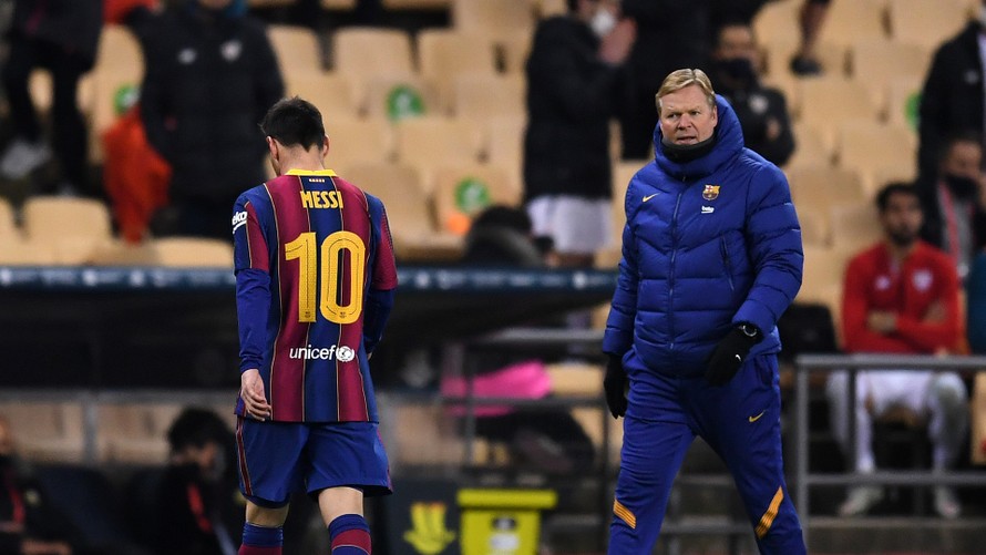 Messi nhận thẻ đỏ đầu tiên trong màu áo Barca