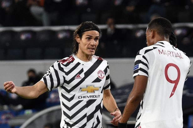 Cavani (trái) chắc chắn không ra sân, còn cơ hội của Martial đang bỏ ngỏ