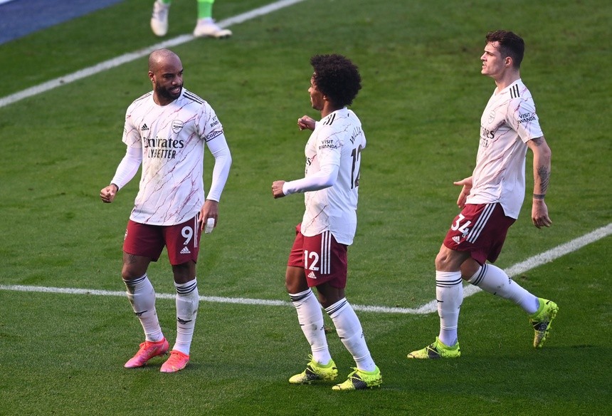 Pepe toả sáng, Arsenal ngược dòng hạ Leicester 