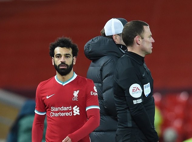 Salah bất mãn với HLV Klopp.