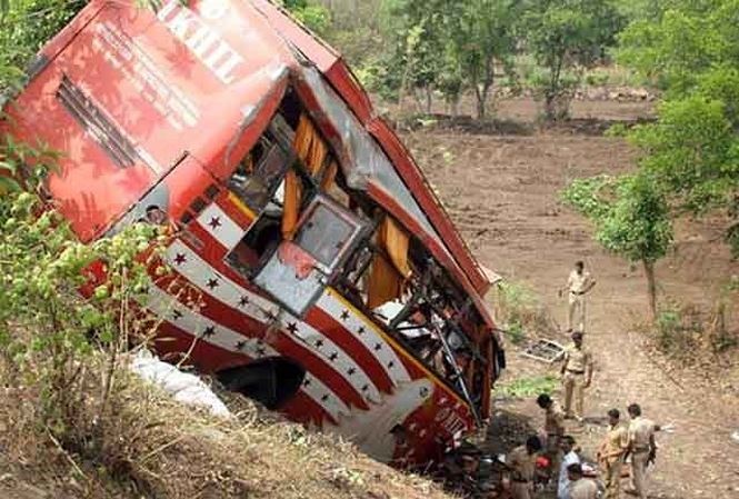 Hiện trường một vụ tai nạn xe buýt tại Ấn Độ. Ảnh minh họa. (Nguồn: ndtv.com)