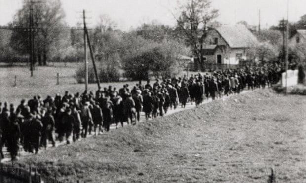 Một cuộc hành quân cưỡng ép từ một trại tập trung Đức Quốc xã vào cuối chiến tranh thế giới thứ hai