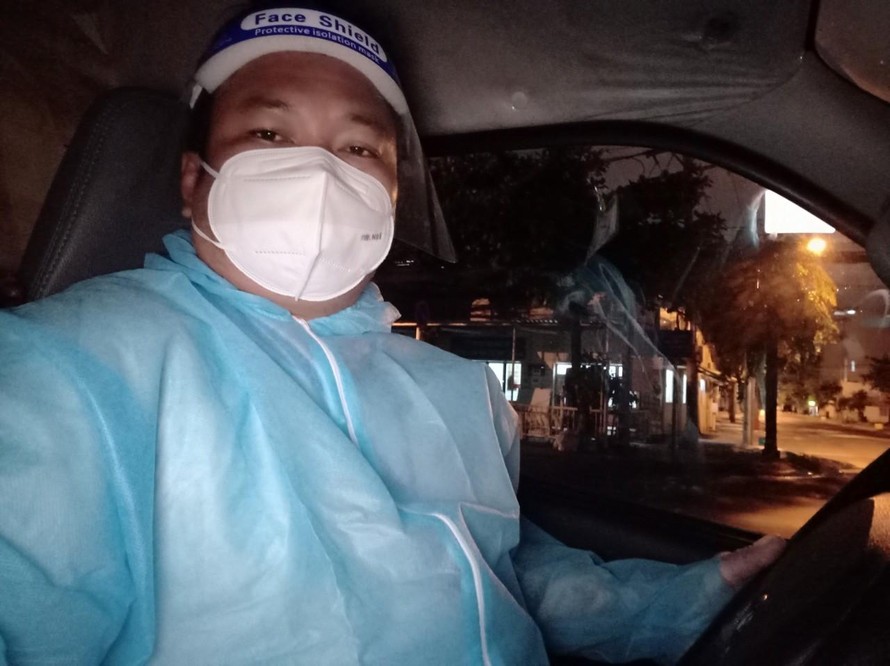 Anh Nguyễn Văn Dùng, tình nguyện lái xe cấp cứu dã chiến 