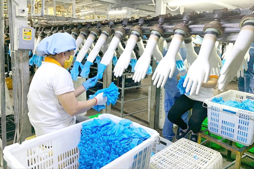Nhiều doanh nghiệp sản xuất tại TPHCM đối mặt thực trạng thiếu lao động