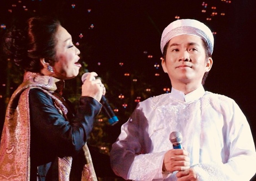 Quang Thành trong một buổi diễn