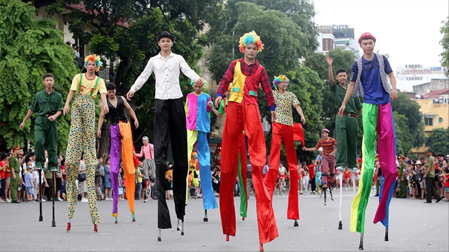 Quận Hoàn Kiếm thành công về khai thác thế mạnh văn hóa song hành với phát triển kinh tế Ảnh: HOÀNG MẠNH THẮNG 