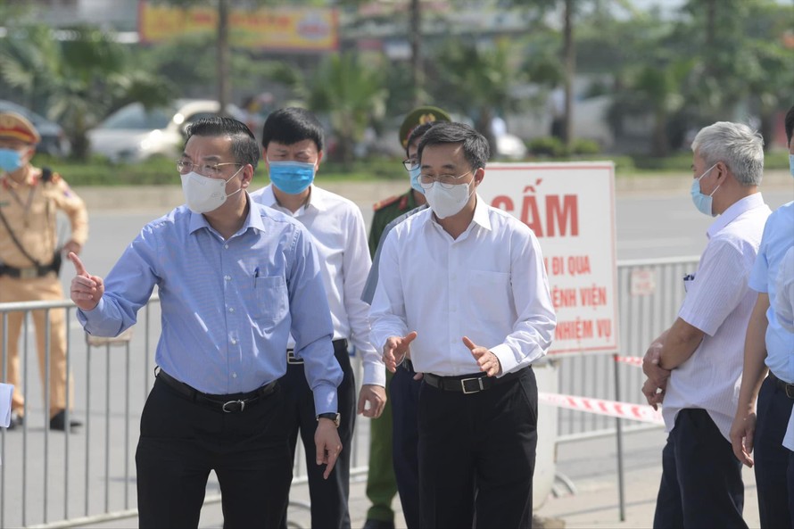 Lãnh đạo UBND thành phố Hà Nội kiểm tra công tác phòng chống dịch tại Bệnh viện K cơ sở Tân Triều