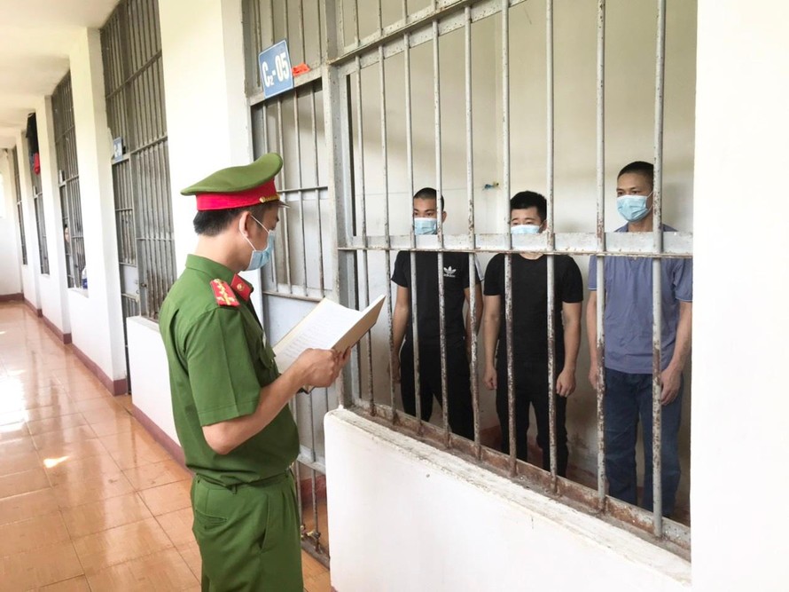 Công an tỉnh Hà Tĩnh đến từng buồng giam tuyên truyền công tác bầu cử