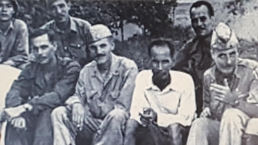 Chủ tịch Hồ Chí Minh và đội biệt kích Con Nai ảnh tư liệu 