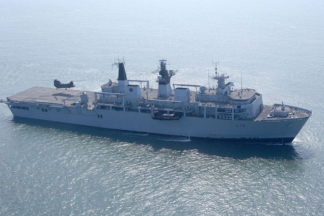 Tàu HMS Albion Ảnh: Wikipedia