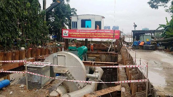 Siêu máy bơm chống ngập được đặt tại khu vực đường Nguyễn Hữu Cảnh, TPHCM Ảnh: Văn Dũng