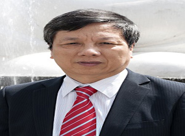 GS.TS Nguyễn Gia Bình, Chủ tịch Hội Hồi sức cấp cứu và Chống độc Việt Nam, nguyên Trưởng khoa Hồi sức tích cực (Bệnh viện Bạch Mai)