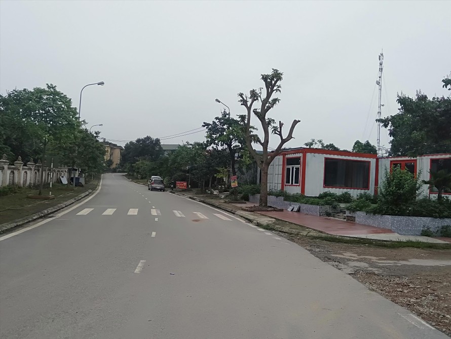 Đường nội thị kết nối đường Z131 thị trấn Ba Hàng (nay là Thị xã Phổ Yên) đã được nghiệm thu, được đưa vào sử dụng nhiều năm nay Ảnh: Đức Anh