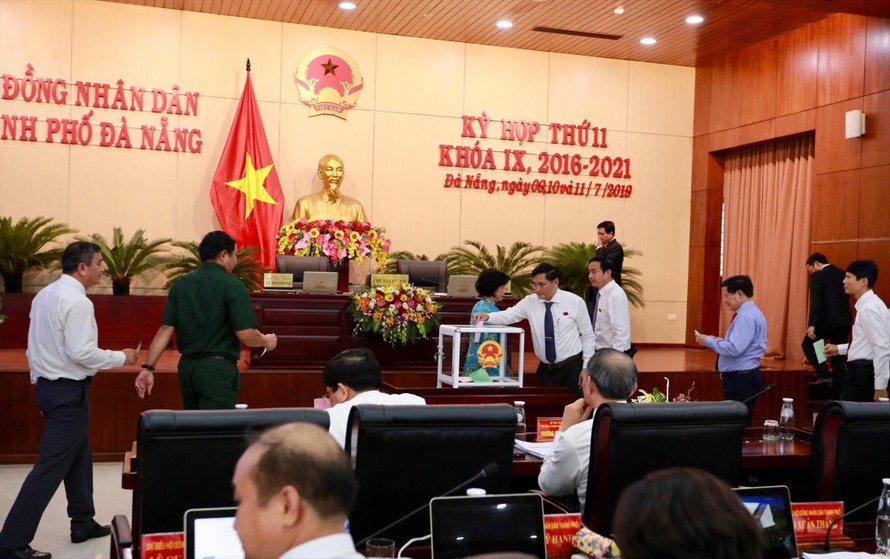 HĐND TP Đà Nẵng bỏ phiếu làm công tác nhân sự tại kỳ họp
