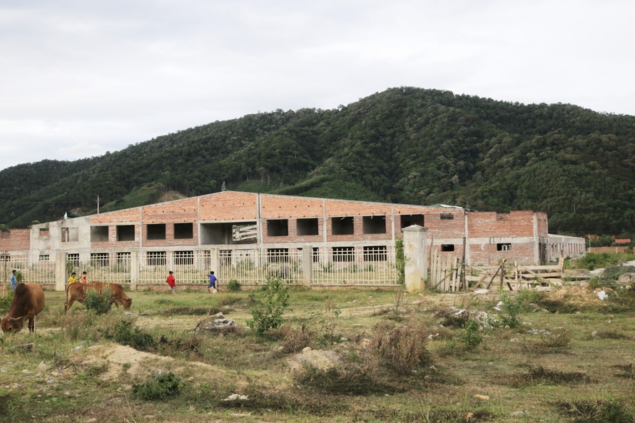Các dự án tại khu công nghiệp Đại Kim (xã Sơn Kim 1) gần như bị bỏ hoang Ảnh: H.N 