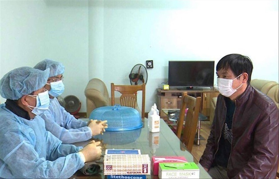 Thăm khám, kiểm tra sức khỏe cho người Trung Quốc tại Cụm Công nghiệp Đồng Lạng, Phú Thọ Ảnh: Bình Minh