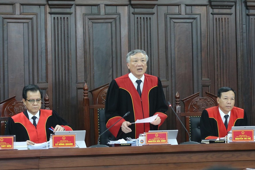 Chánh án TAND Tối cao Nguyễn Hòa Bình làm chủ tọa phiên giám đốc thẩm 