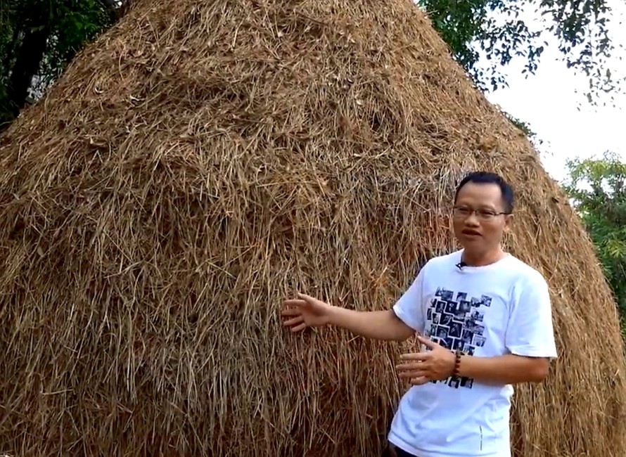 Nhà văn Trần Nhã Thụy kể chuyện làng quê lành mạnh nhưng ít người xem Ảnh: Chụp từ “Tôi là người nhà quê”