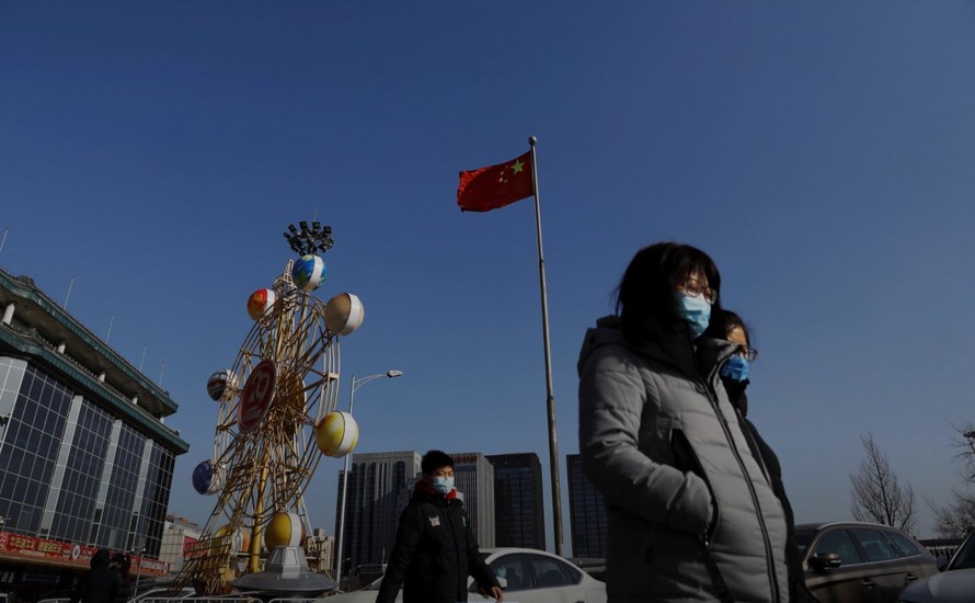 Người dân Bắc Kinh buộc phải cảnh giác khi các tỉnh lân cận đang bùng phát dịch 