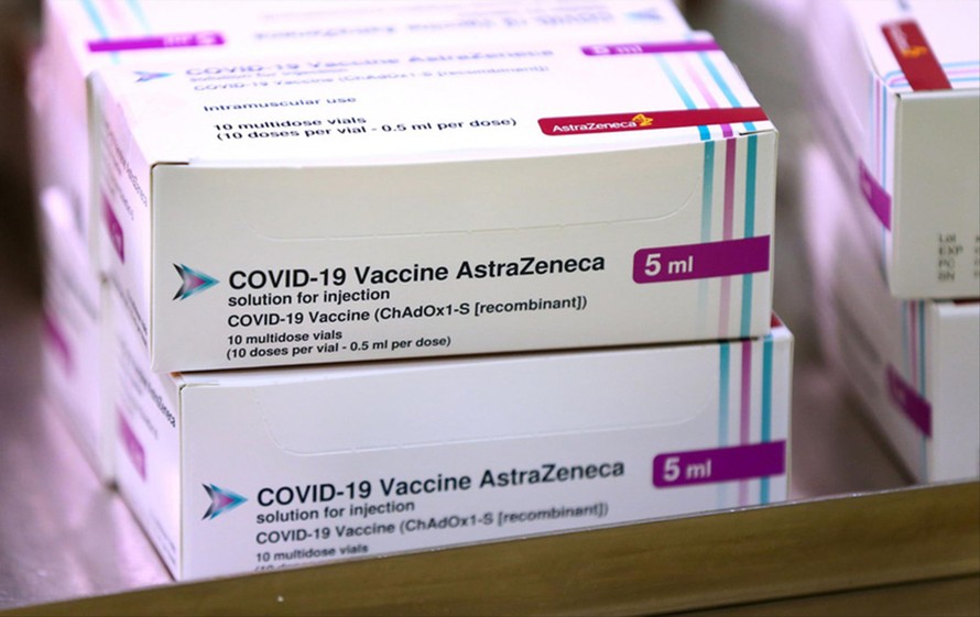Vắc-xin của​ AstraZeneca phòng COVID-19 đang được tiêm tại Việt Nam 