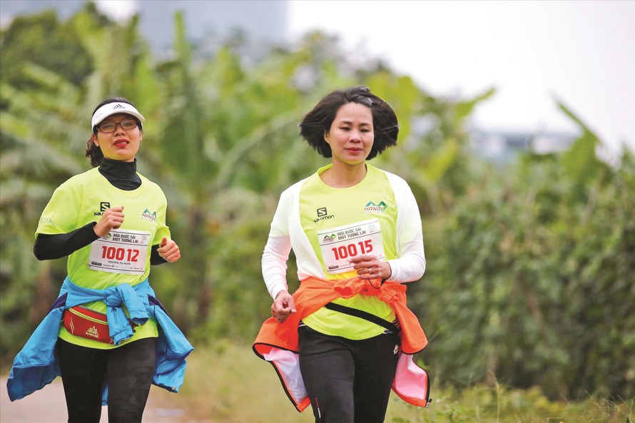 Bà Lê Thị Hoàng Yến tham dự Hanoi City Trail 2019 
