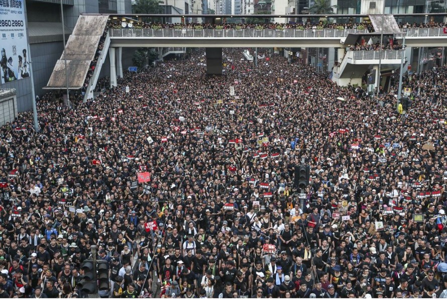 Chuyện biểu tình ở Hong Kong có thể trở thành “quân bài” của Mỹ. Ảnh: SCMP