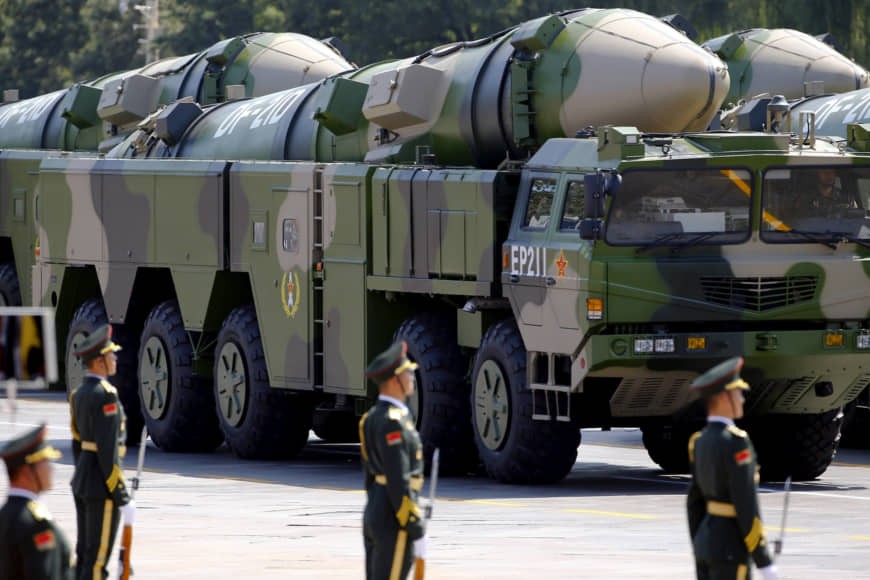 Tên lửa đạn đạo DF-21D của Trung Quốc. Ảnh: Reuters