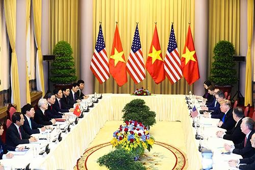 Tổng Bí thư, Chủ tịch nước Nguyễn Phú Trọng hội đàm với Tổng thống Donald Trump sáng ngày 27/2 tại Phủ Chủ tịch ảnh: Như Ý