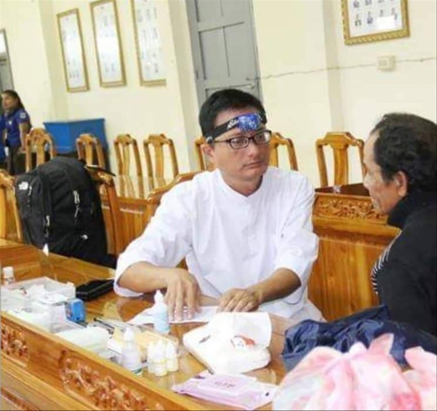 Dùng bằng “bác sĩ” dỏm, ông Nguyễn Tứ Hải khám bệnh cho nhiều người dân ở các tỉnh 
