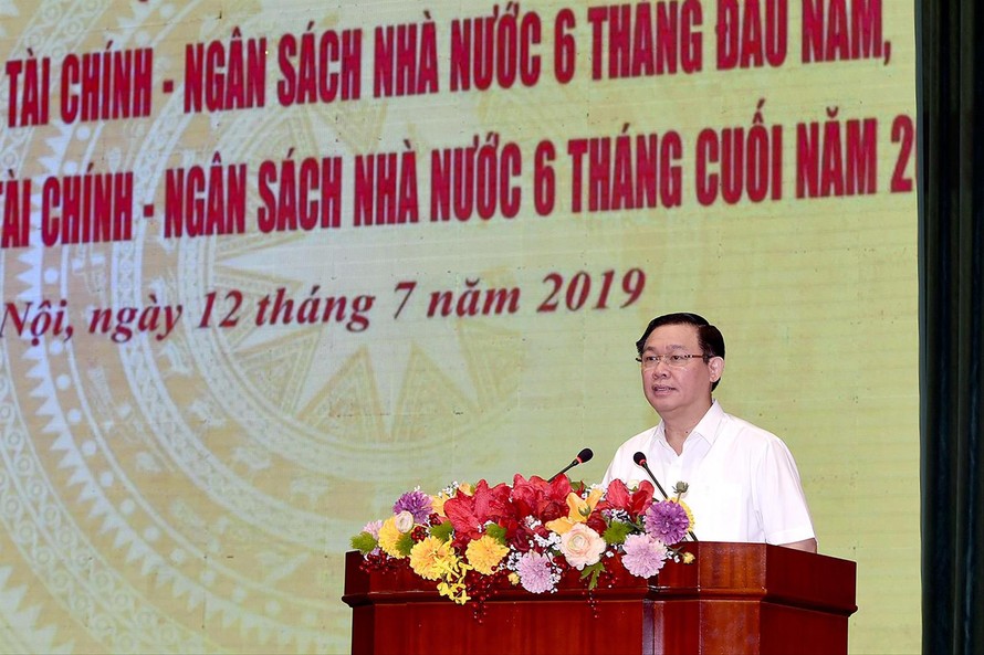 Phó Thủ tướng Vương Đình Huệ chỉ đạo tại Hội nghị sơ kết 6 tháng của Bộ Tài chính 