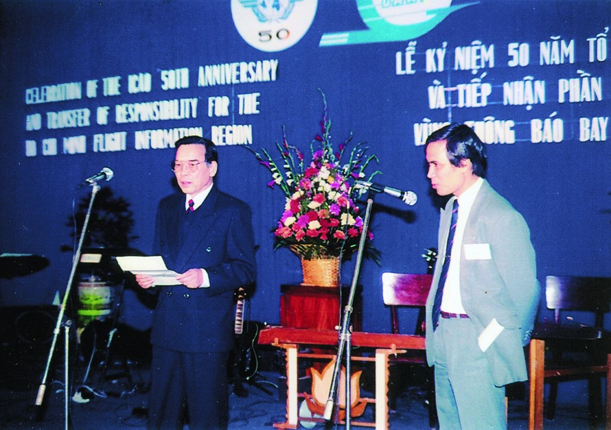 Cố Thủ tướng Phan Văn Khải (thời điểm đó là Phó Thủ tướng) phát biểu tại Lễ kỷ niệm 50 năm Tổ chức ICAO và tiếp nhận phần phía Nam FIR Hồ Chí Minh, tháng 12/1994