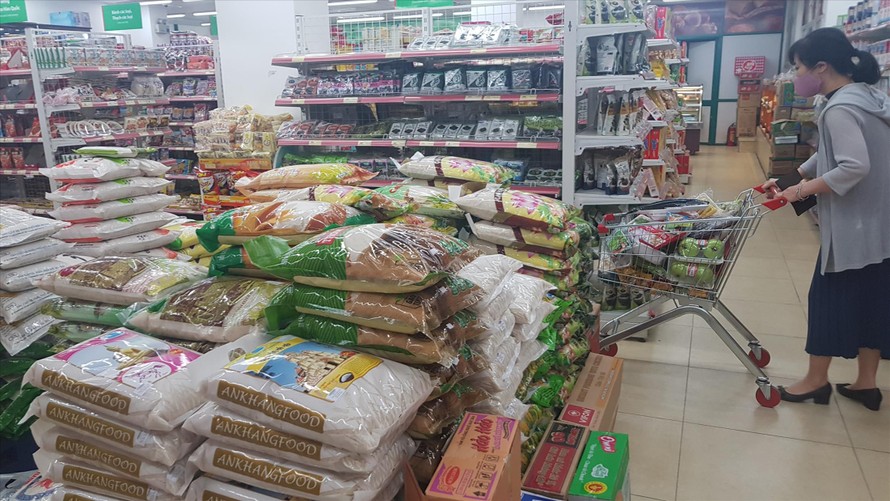 Sức mua của người dân tại siêu thị tăng mạnh Ảnh: Ngọc Mai 