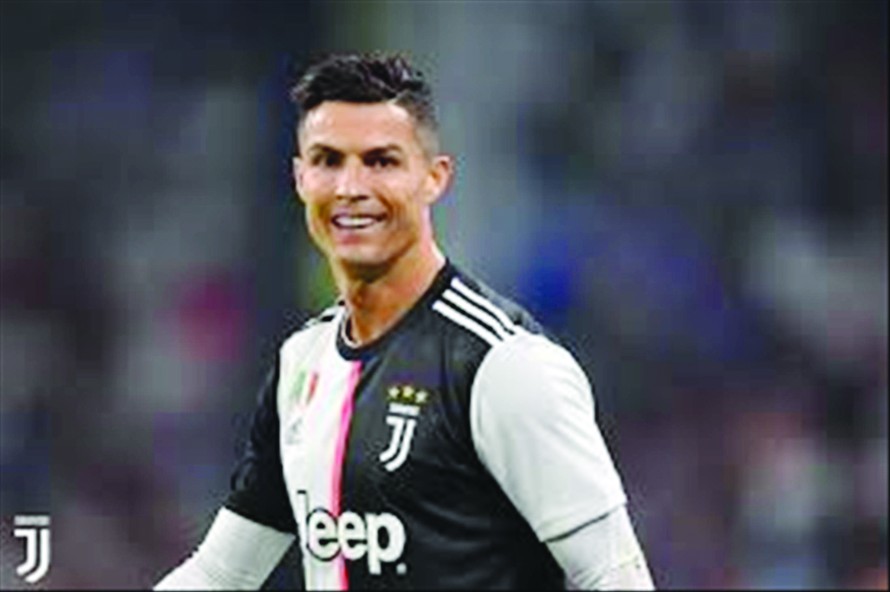 Ronaldo đồng ý giảm lương, giúp Juventus vượt khó 