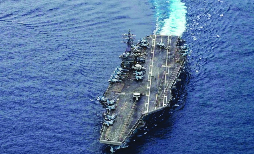 Mỹ tuyên bố, đợt tập trận của hai tàu sân bay trên biển Đông thể hiện cam kết của họ đối với an ninh và ổn định của khu vực Ảnh: US Navy 