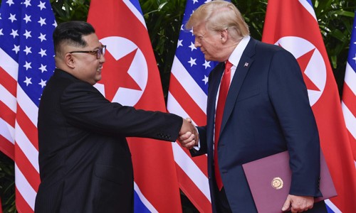 Cả thế giới đang dõi theo sự kiện cuộc gặp lần hai giữa hai ông Trump và Kim ảnh: Time