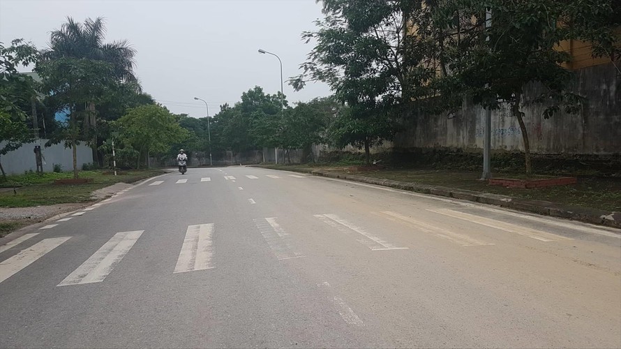 Đường nội thị kết nối đường Z131 thị trấn Ba Hàng đã hoàn thành đưa vào sử dụng hơn 3 năm nhưng nhà đầu tư vẫn chưa nhận được đất đối ứng