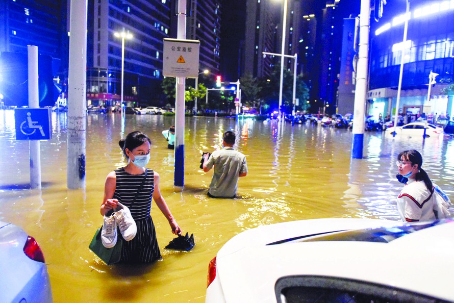 Ngập lụt ở tỉnh An Huy ngày 27/6. Ảnh: China Daily 