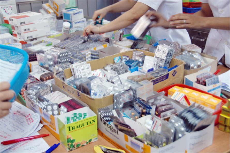 Việc UBND TPHCM cho phép các cơ sở y tế công lập mua thuốc trực tiếp năm 2013 không qua đấu thầu dẫn đến chênh lệch giá hơn 80 tỷ đồng. (ảnh minh họa)