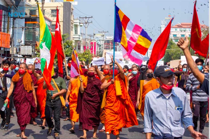 Nhiều nhà sư Myanmar xuống đường biểu tình phản đối kể từ sau cuộc đảo chính đầu tháng 2