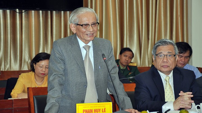 GS Phan Huy Lê trong một hội thảo nhìn nhận lại vai trò của nhà Nguyễn trong lịch sử 